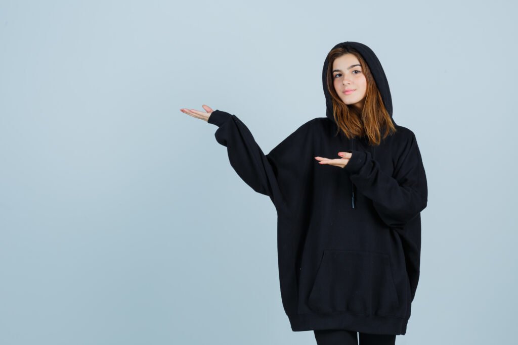 Black oversized hoodie – women's streetwear